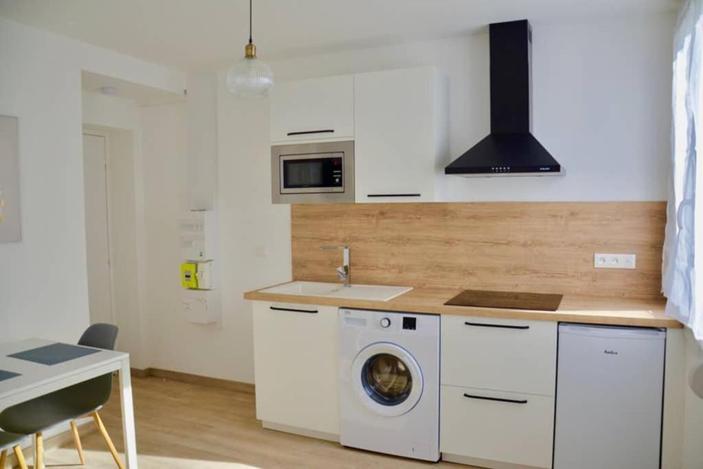 Dolmen Adrien 5 Apartamento Tours Exterior foto